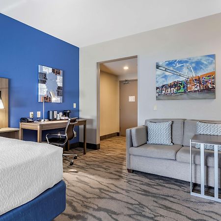 Best Western Plus Castlerock Inn & Suites Bentonville Buitenkant foto