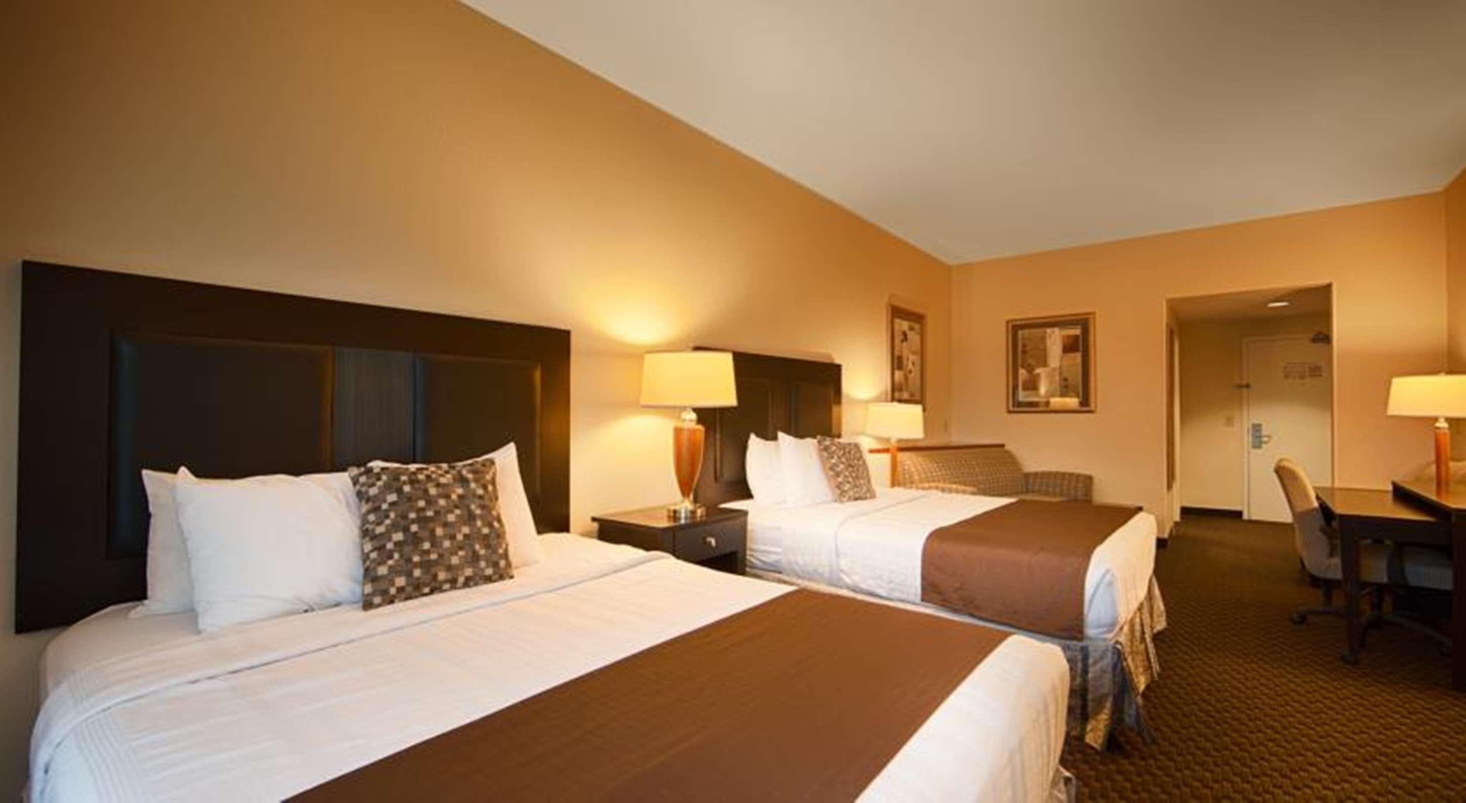 Best Western Plus Castlerock Inn & Suites Bentonville Buitenkant foto