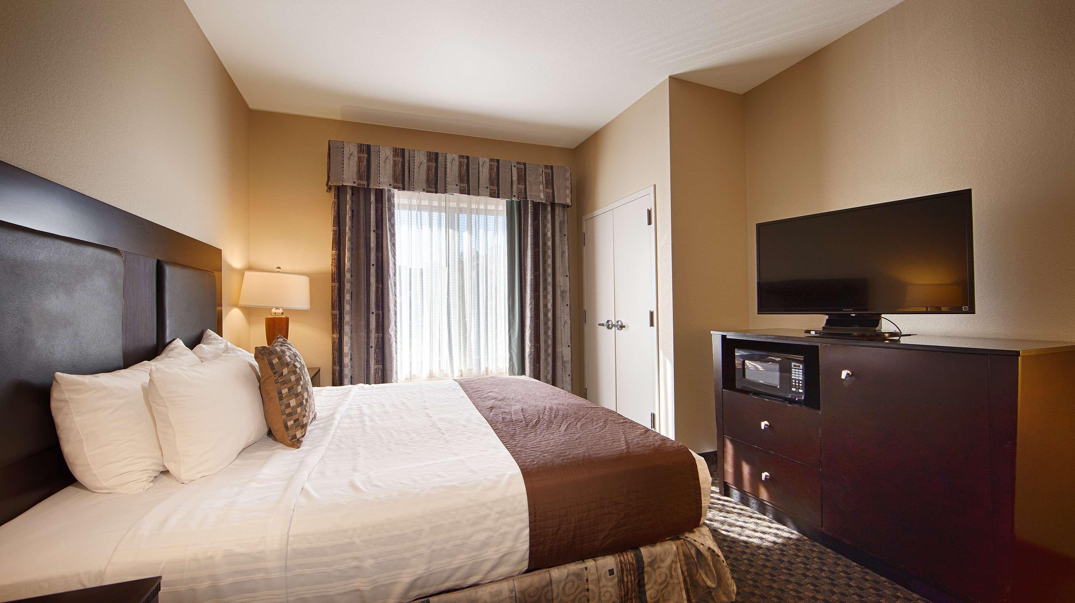 Best Western Plus Castlerock Inn & Suites Bentonville Buitenkant foto