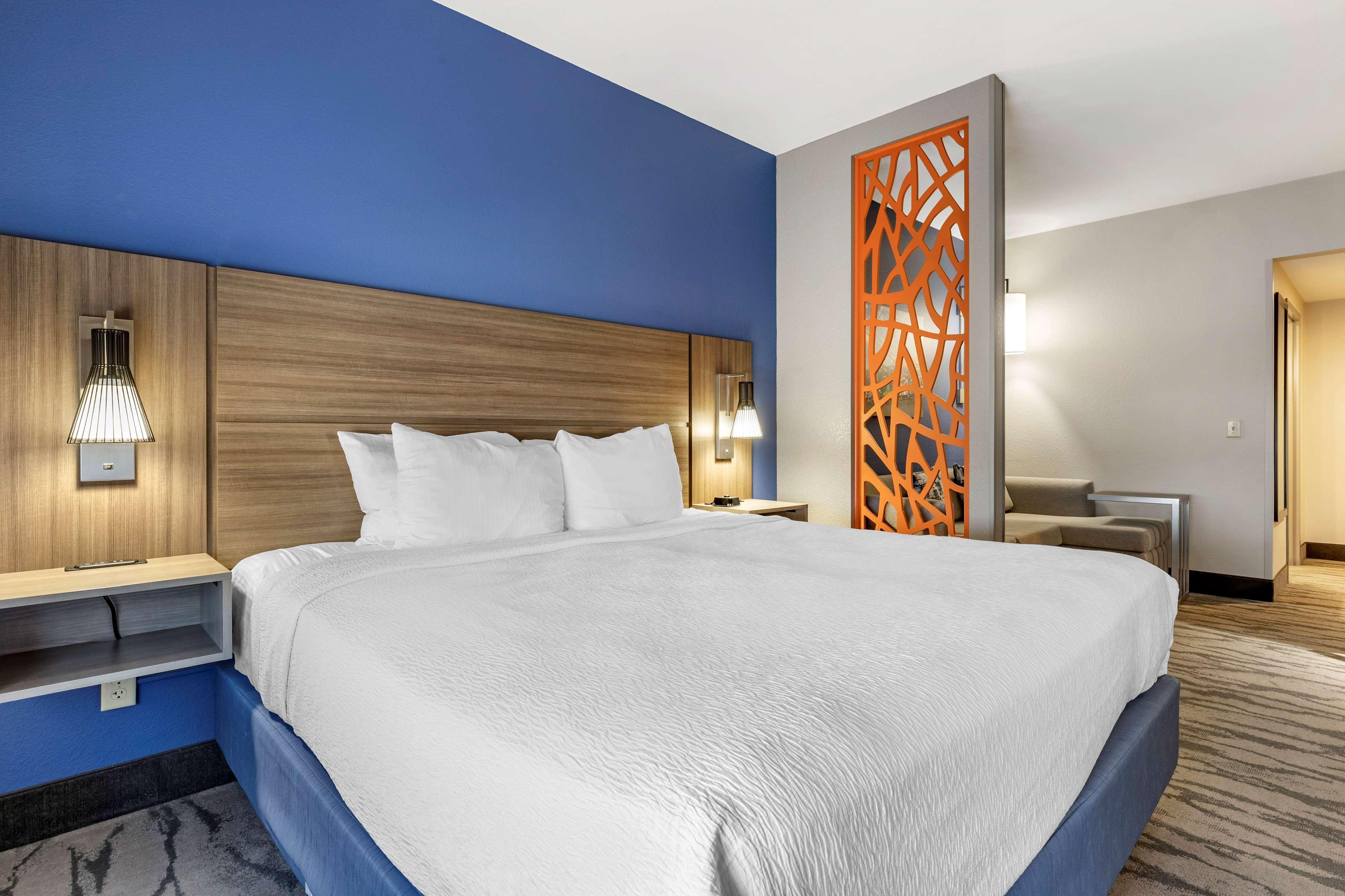 Best Western Plus Castlerock Inn & Suites Bentonville Buitenkant foto