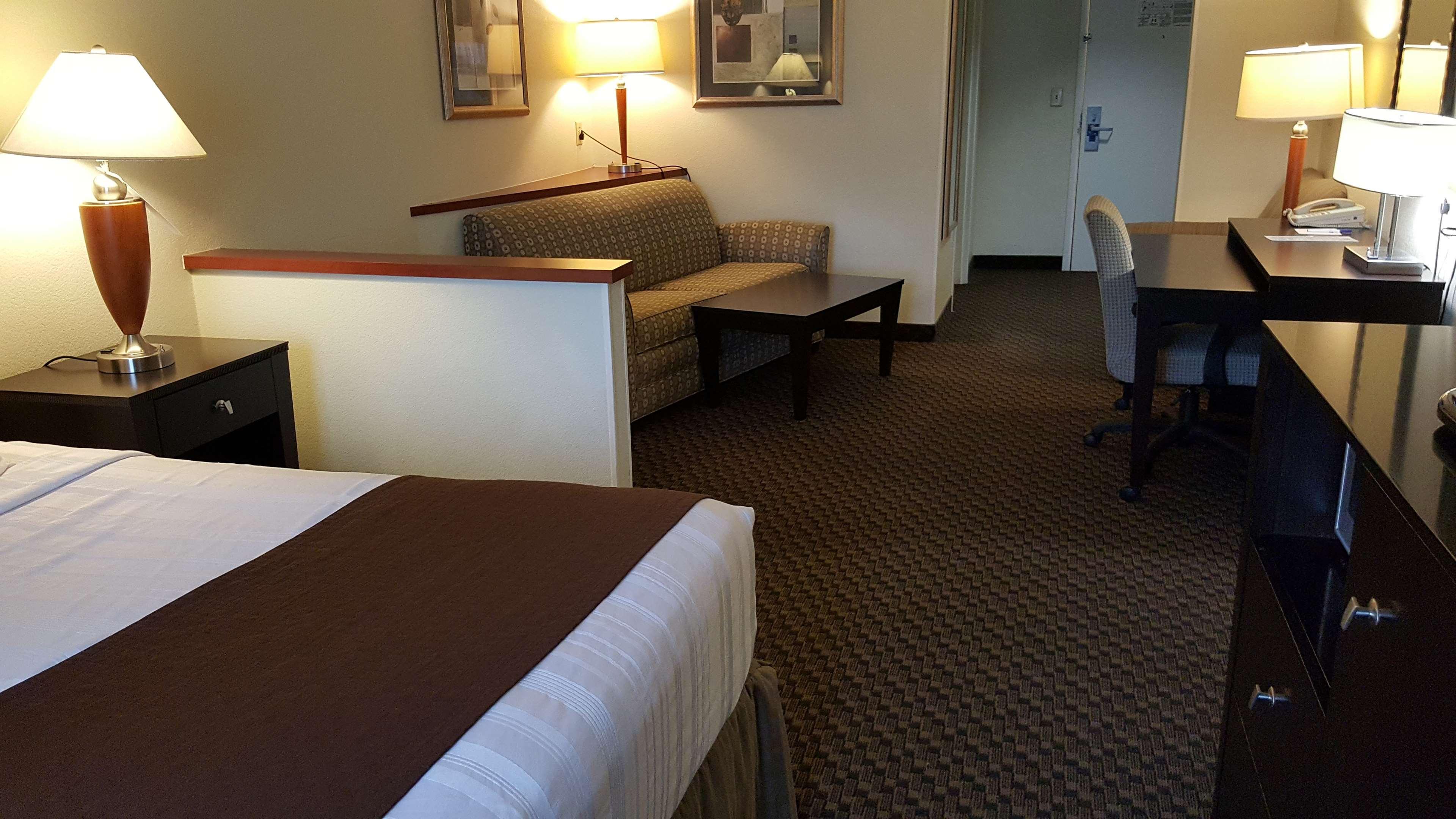 Best Western Plus Castlerock Inn & Suites Bentonville Buitenkant foto