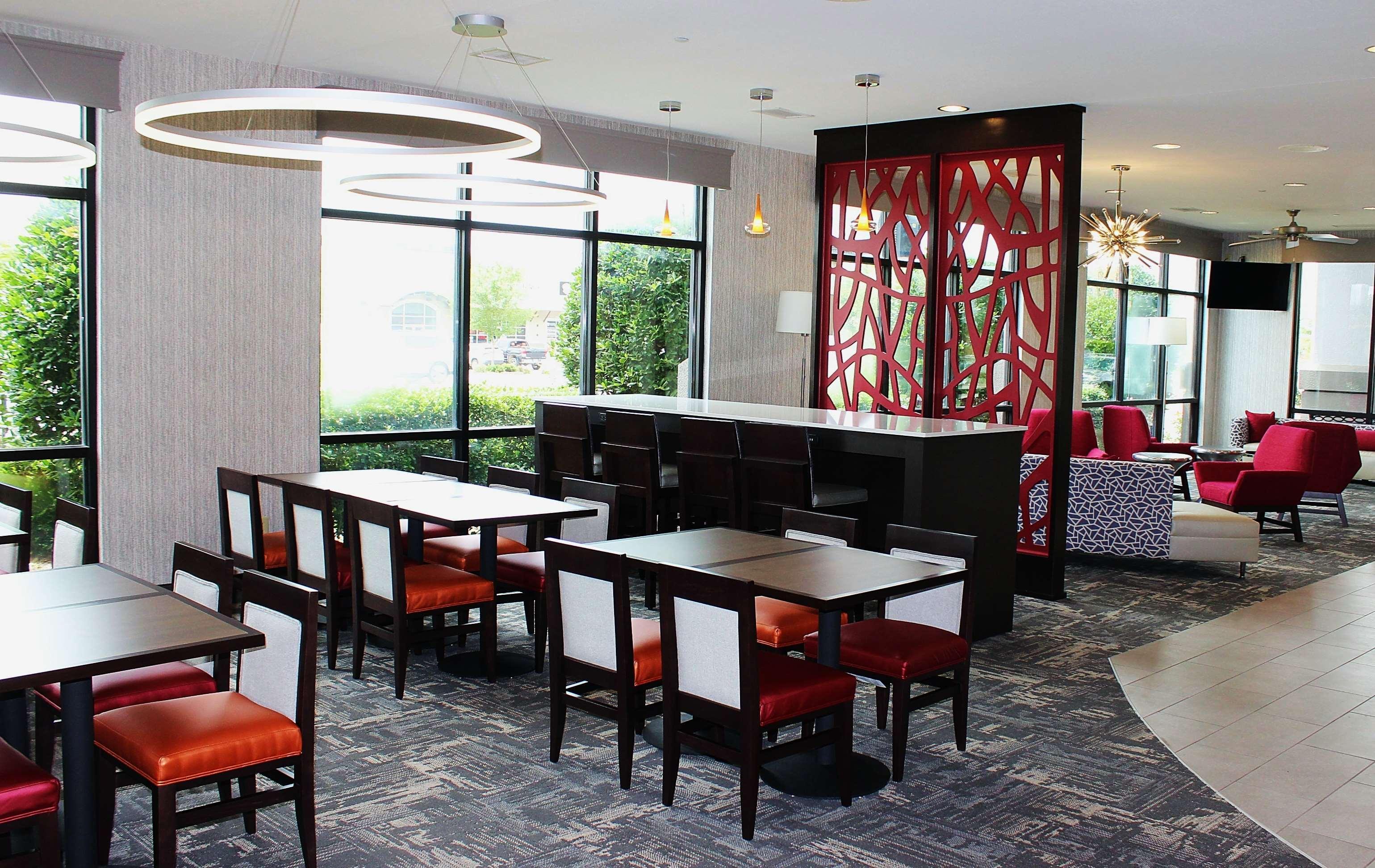 Best Western Plus Castlerock Inn & Suites Bentonville Buitenkant foto